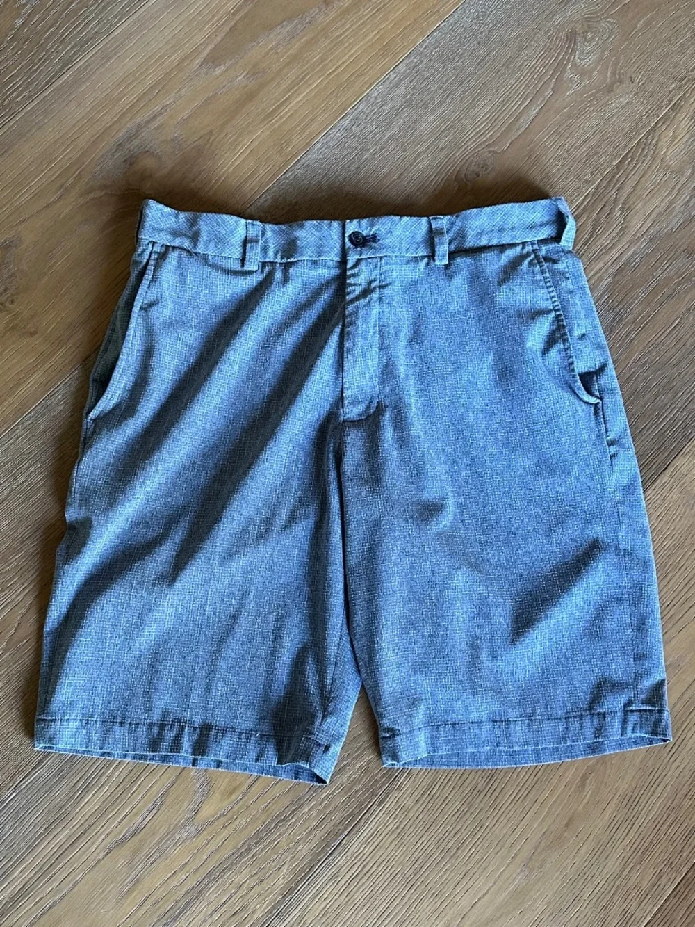 Walter Hagen Flat Front Textured Grid Golf Shorts Men’s 34 Gray